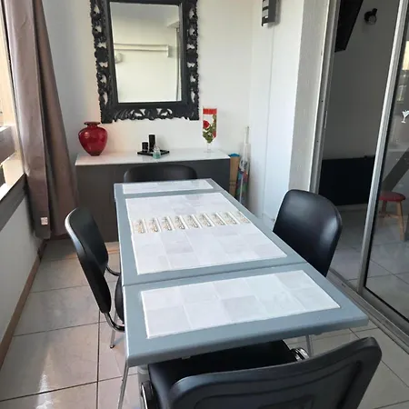 Apartment T2 Chez Jean Et Lili *